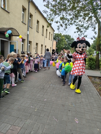 inbound4415713421037151587