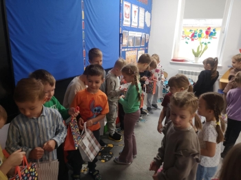 e3550be0-5bda-4853-b375-136764296d10