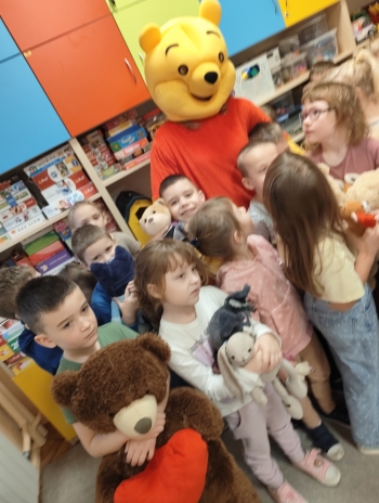 inbound7128374960736302406