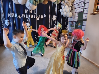 inbound7598685766731469218