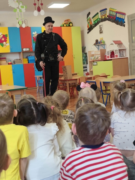 ''Idzie kominiarz...'' - spotkanie z Kominiarzem 
